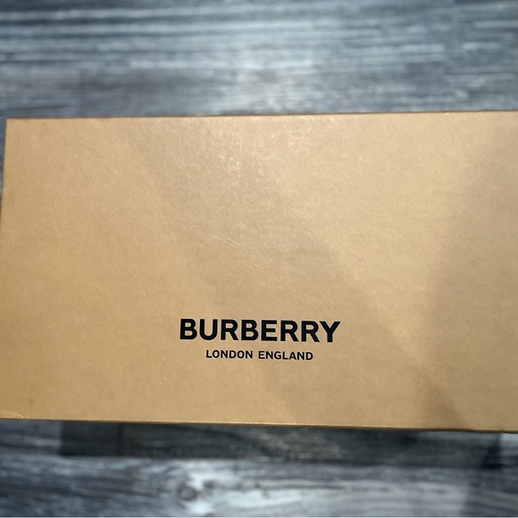 Burberry Low Top Monogram sneaker - Picture 2 of 7